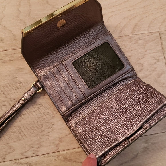 Vince Camuto phone wristlet - Picture 3 of 5